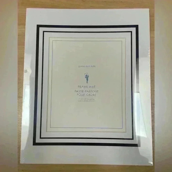 Pottery Barn Kids Navy White Frame Mats Set Of 2: 4x6 & 8x10 Opening - Picture 3 of 11